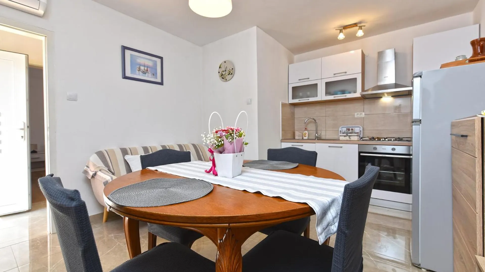Apartments Vilma 2392 Peruški Κροατία